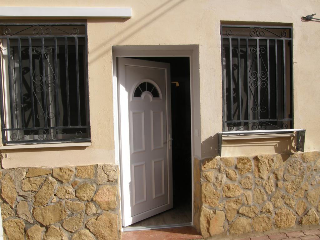 Apartamento Cigueena Zaragoza Bagian luar foto