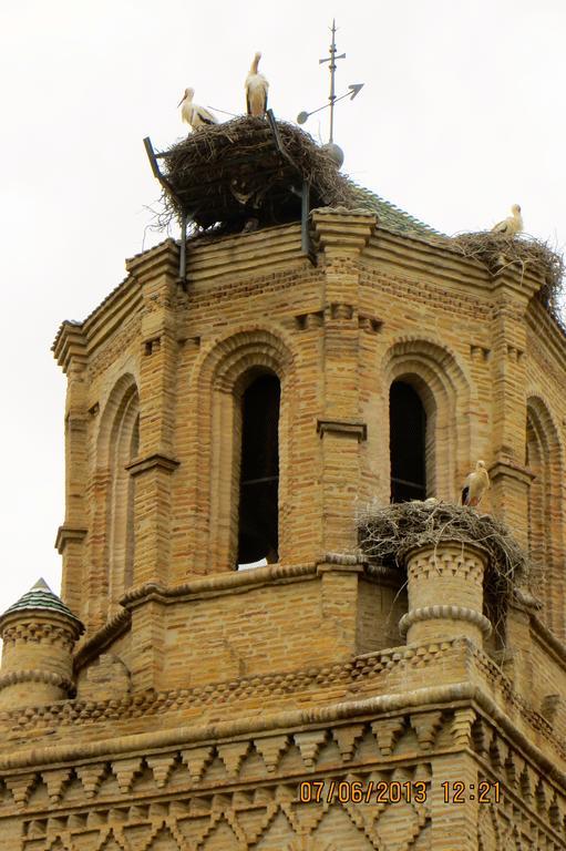 Apartamento Cigueena Zaragoza Bagian luar foto